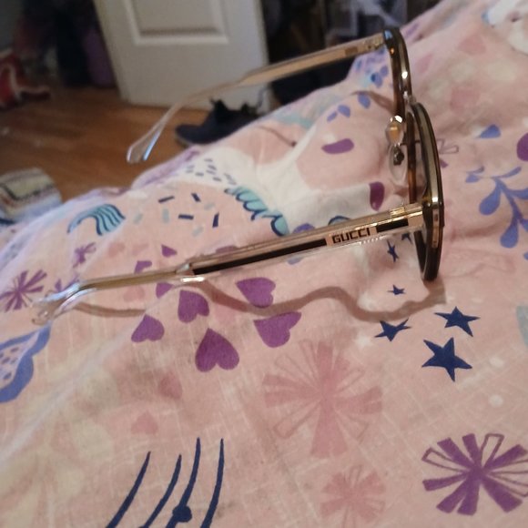 Men's Gucci Sunglasses - Picture 3 of 9